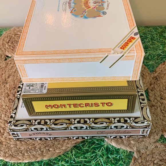 Cigar box set, 3 pieces excellent condition, awesome for storage or crafting - Picture 6 of 12
